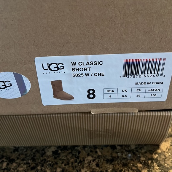 Ugg Booties 8 - Picture 9 of 9